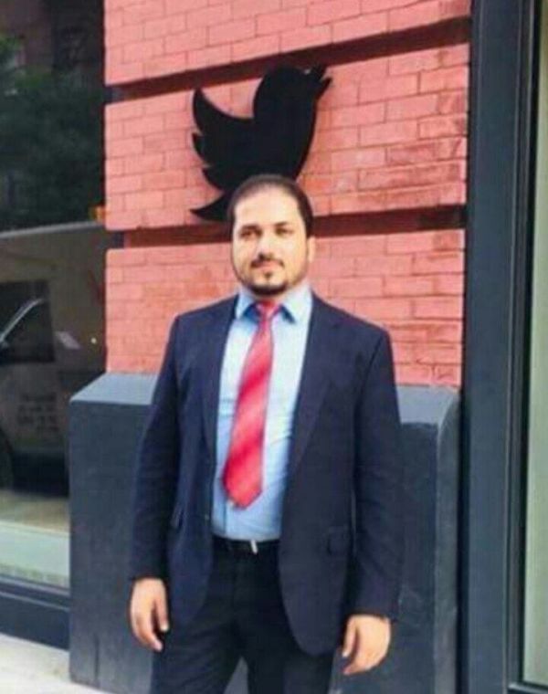 مهندس يمني في ضيافة مؤسس موقع "فيس بوك" بأمريكا (اسم وصورة)