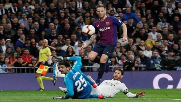 برشلونة يهيمن على خصمه التقليدي ريال مدريد بهزيمتين خلال 3 أيام