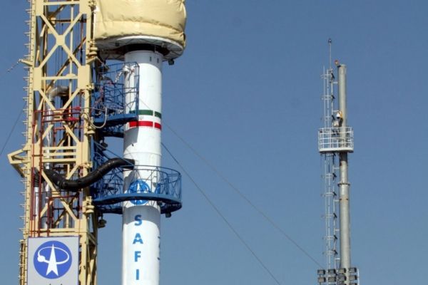 الصين تطلق قمرين صناعيين جديدين