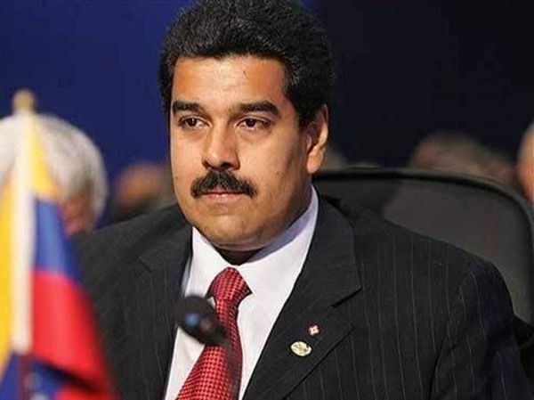 مادورو يدعو إلى مقاطعة تطبيق "واتساب" لاستغلاله في تهديد فنزويلا