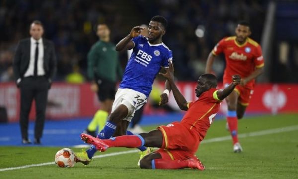 نابولي يعود من بعيد ويفرض التعادل على ليستر سيتي