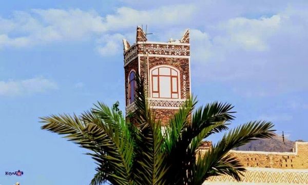 "الطيرمانة".. غرف الأسطح تظهر فوق فنادق صنعاء لتعويض انحسار فرص السياحة