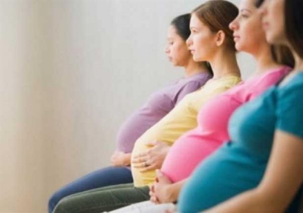 دراسة: مساعدة الرجال في المنزل تفتح “شهية” النساء للإنجاب