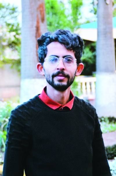 فنان يمني يقاوم بريشته أوجاع الحرب ويهتف للسلام