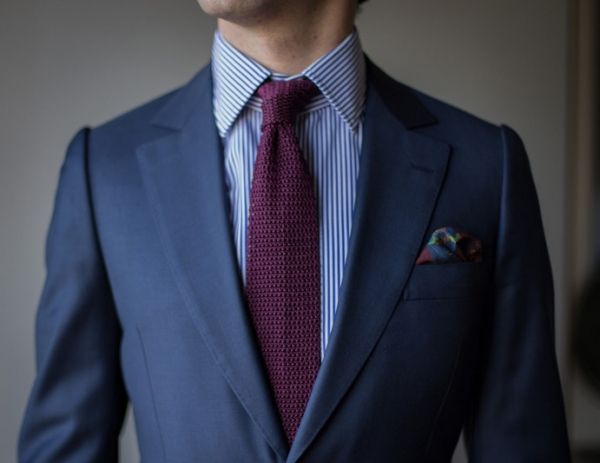 حتى أثناء النوم.. رجل يرتدي ربطات عنق منذ 63 عاما