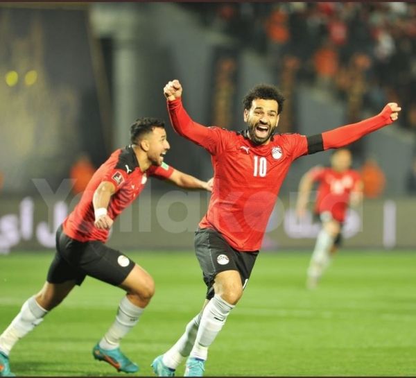 مصر تُسقط السنغال وتقطع نصف الطريق نحو مونديال كأس العالم