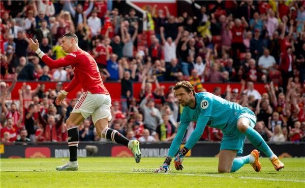 رونالدو يطلب الرحيل عن مانشستر يونايتد