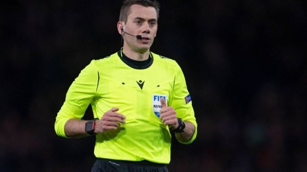 "يويفا" يختار حكم نهائي دوري أبطال أوروبا