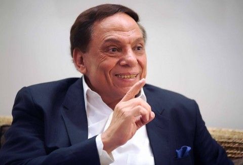 الكشف عن سر المكالمة الغاضبة من الزعيم عادل إمام للإعلامي باسم يوسف