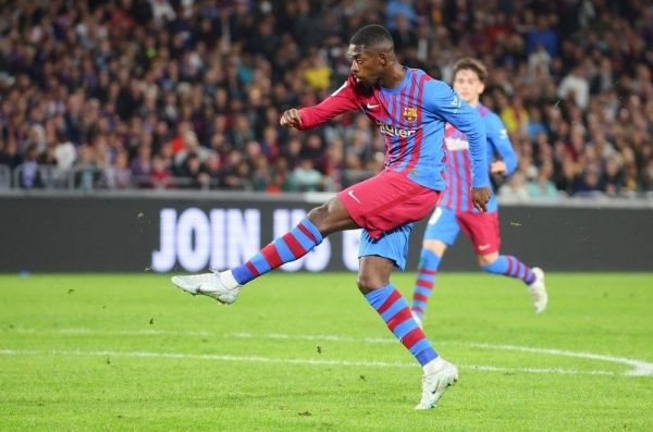 ديمبيلي يعود إلى برشلونة لإنهاء تجديد عقده