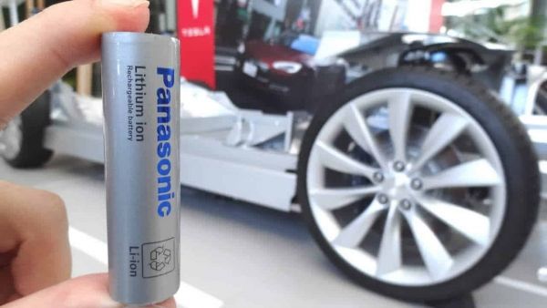 "باناسونيك" تعلن عن تأسيس مصنع جديد لبطاريات السيارات الكهربائية