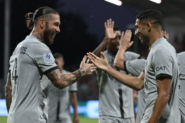 سان جيرمان يقسو على كليرمون ويهزمه بخماسية