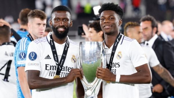 ريال مدريد يتوج بكأس السوبر الأوروبية على حساب فرانكفورت