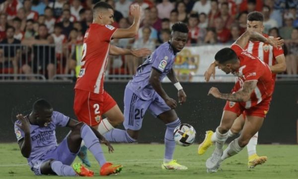 البديل ألابا ينقذ ريال مدريد بعد انتفاضة في ألميريا