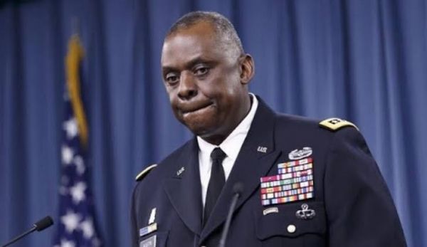 إصابة وزير الدفاع الأمريكي بكورونا