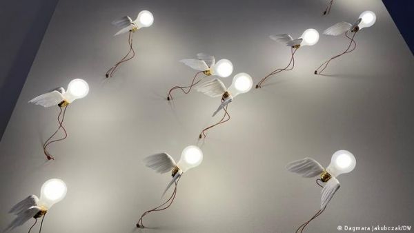 دراسة: ضوء مصابيح الليد البيضاء يسبب مخاطر صحية