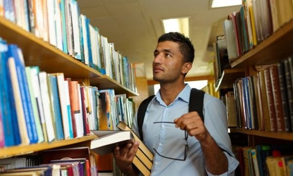 القراءة في الوطن العربي.. أرقام مخيفة وحلول منتظرة