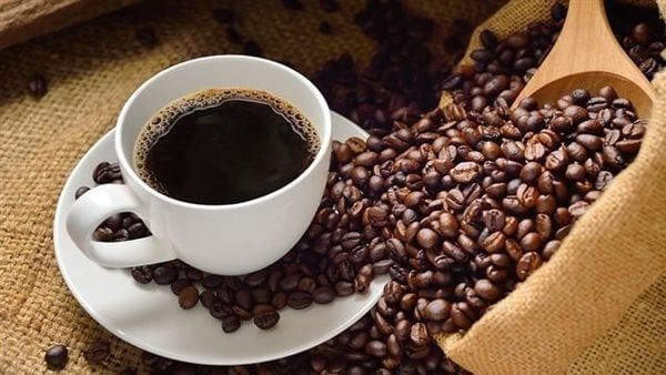 خبيرة تغذية تحذر النساء من شرب القهوة والمعدة خاوية
