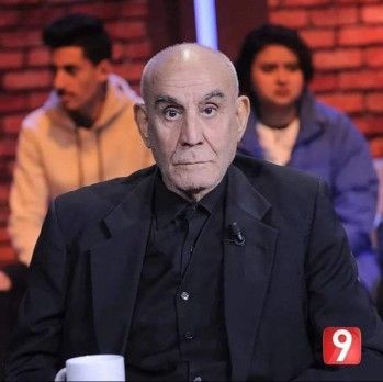 فنان تونسي شهير يثير ضجة كبيرة بسبب دعوته لنزع حجاب المرأة