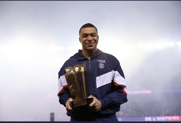 مبابي يقود سان جيرمان لانتصار صعب في معقل بريست