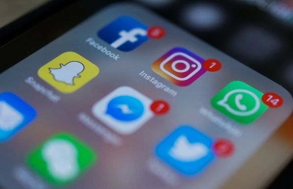 الشركة الأم لـ"فيسبوك" تدرس إنشاء منصة جديدة تشبه "تويتر"