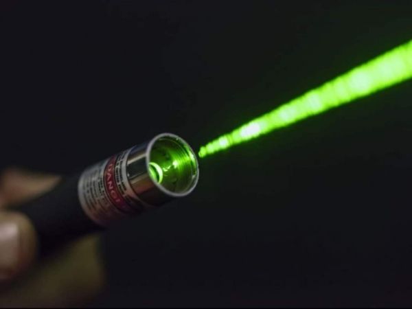 شرطة تعز تحظر بيع واستخدام الليزر