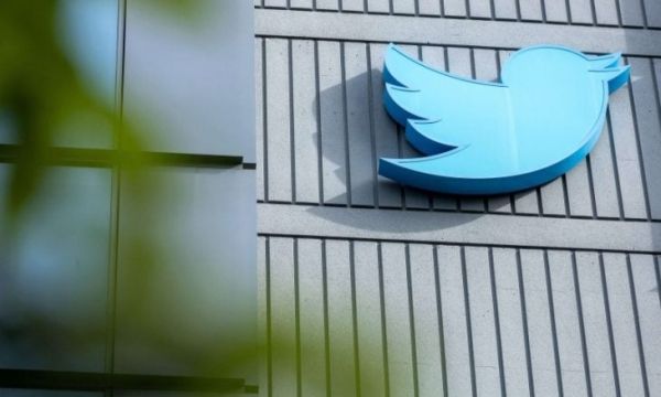 تويتر تتخذ إجراء تجاه وسائل الإعلام "الممولة من الدولة"