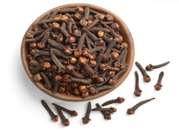 القرنفل يحميك من تسوس الأسنان وأمراض اللثة