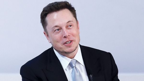 إيلون ماسك يؤكد أن تويتر “ستحترم” القانون الأوروبي للخدمات الرقمية