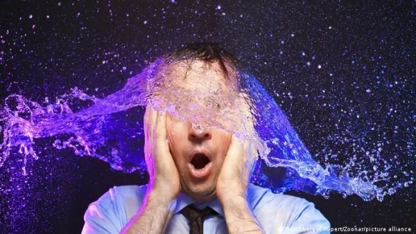 كيف تتعامل مع دخول الماء للأذن؟