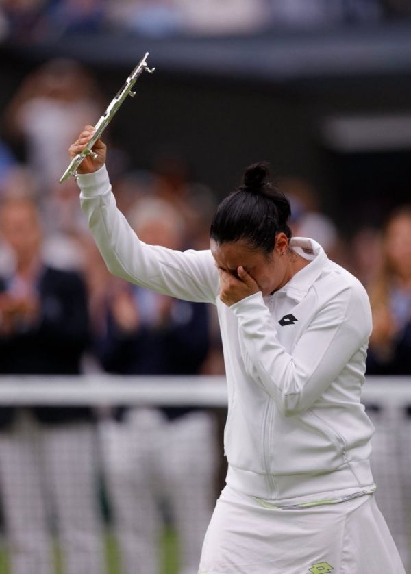 التونسية أنس جابر تخسر نهائي ويمبلدون أمام بالتشيكية ماركيتا