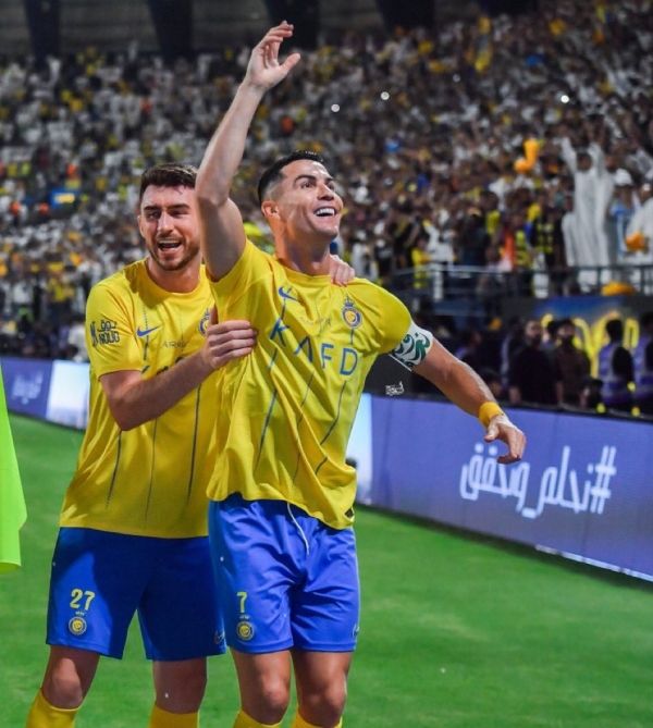 رونالدو يقود النصر لحسم "كلاسيكو" السعودية أمام الأهلي