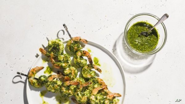 كيف تتخلص من رائحة الثوم؟...بحث يكشف حلا "سهلا جدا"