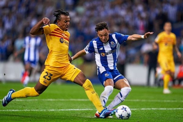 أبطال أوروبا.. برشلونة ينتزع انتصارا بشق الأنفس من ملعب بورتو