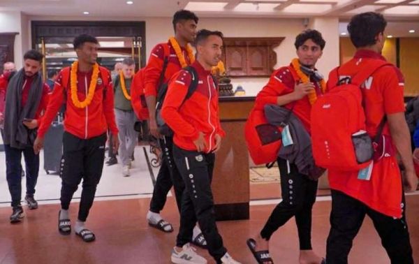 منتخبنا الوطني يصل كاتماندو ويبدأ تحضيراته لمواجهة النيبال