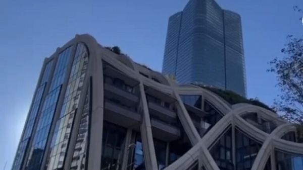 افتتاح أطول ناطحة سحاب بارتفاع 330 مترا في طوكيو بمفهوم "القرية الحضرية"