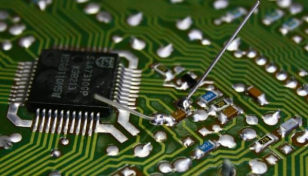 "آبل" تعلن أنها ستكون أول وأكبر عميل لمصنع تغليف الرقائق في أمريكا