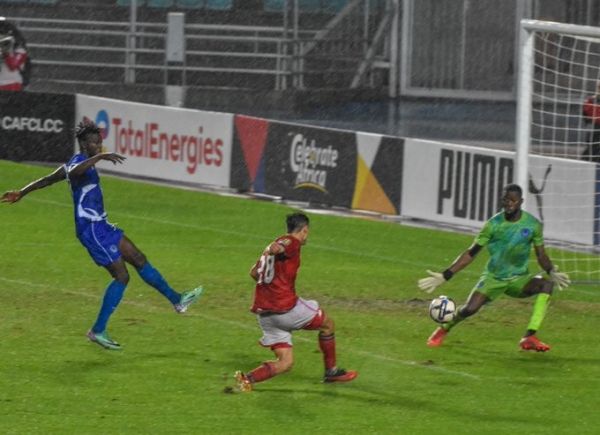 النجم التونسي يحسم مواجهة الهلال السوداني في دوري أبطال إفريقيا