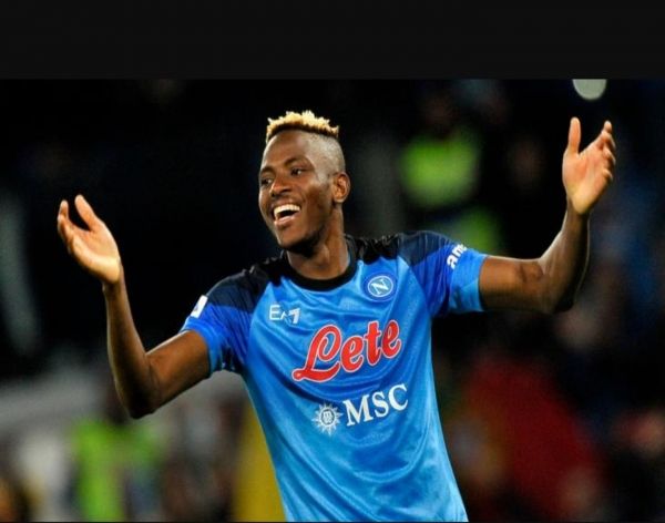 النيجيري فيكتور أوسيمين أفضل لاعب في إفريقيا 2023