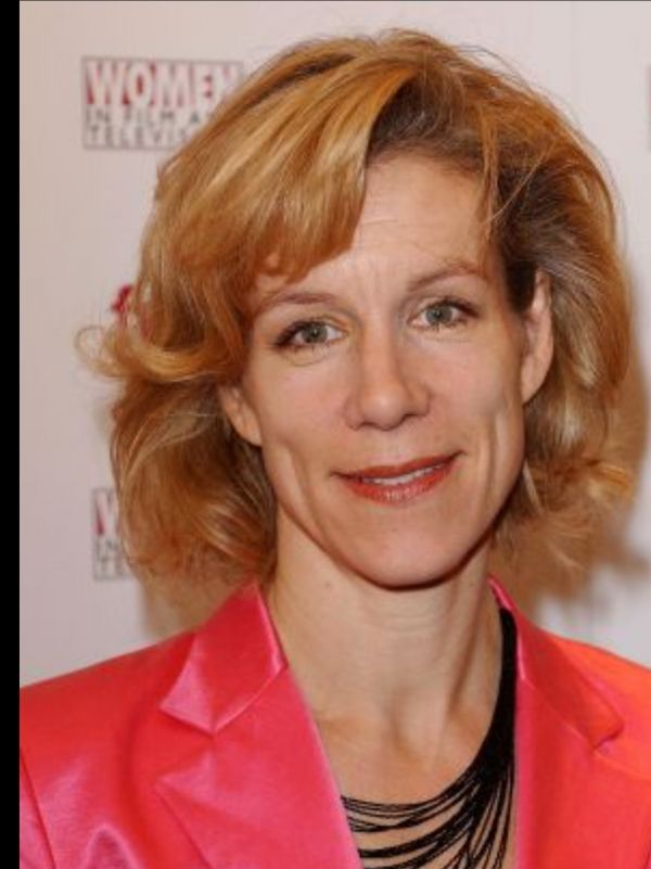 الممثلة جولييت ستيفنسون: لا استطيع البقاء صامتة إزاء الوضع بغزة