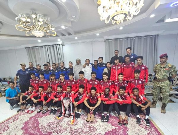 وكيل محافظة المهرة يستقبل منتخب الناشئين الفائز ببطولة غرب آسيا