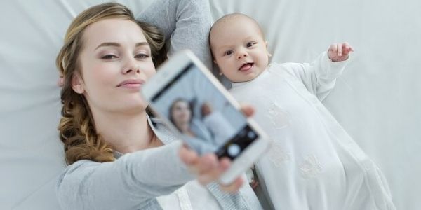 صحيفة أمريكية تحذر من مخاطر نشر صور الأطفال على الإنترنت