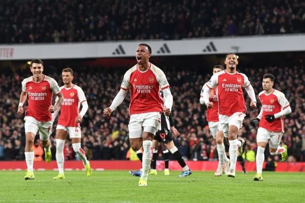 آرسنال يكتسح شباك نيوكاسل يونايتد بالدوري الإنجليزي