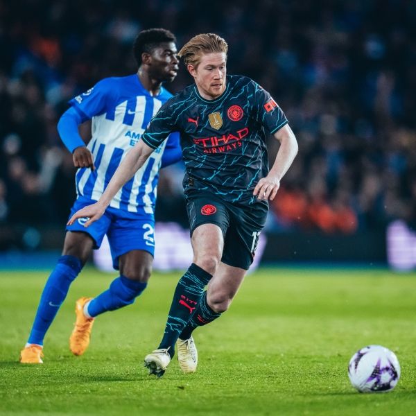 مانشستر سيتي يواصل زحفه نحو قمة الدوري الإنجليزي