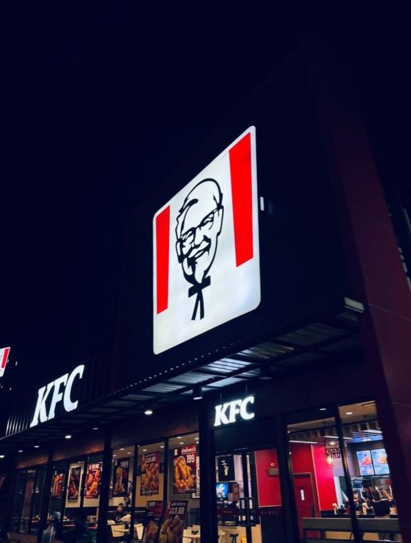 كنتاكي تغلق 108 فروع في ماليزيا إثر المقاطعة المناهضة لإسرائيل