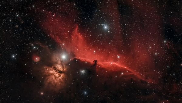 اكتشاف "أجسام حمراء صغيرة" غامضة في الفضاء