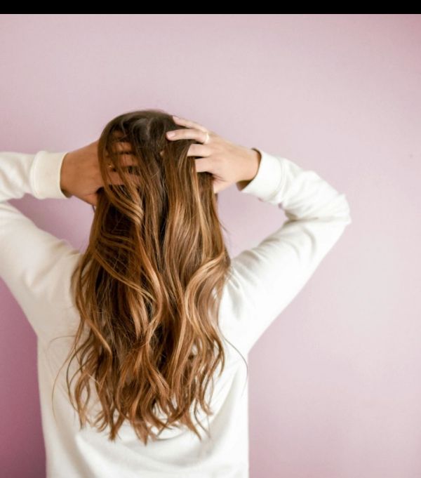 أسباب التساقط والجفاف.. هذا ما يقوله العلم للحصول على شعر صحي