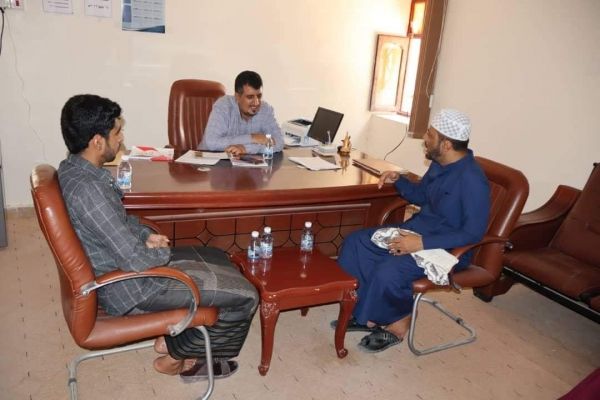 المهرة.. وفد من حضرموت يزور متحف الغيضة