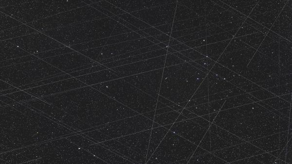 يهدد علم الفلك.. تسرب راديوي غير مسبوق من أقمار "ستارلينك"