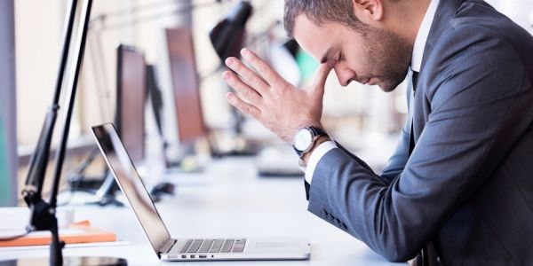 دراسة: الاقتصار على 4 أيام عمل أسبوعيا يحسن صحة الموظف النفسية والبدنية